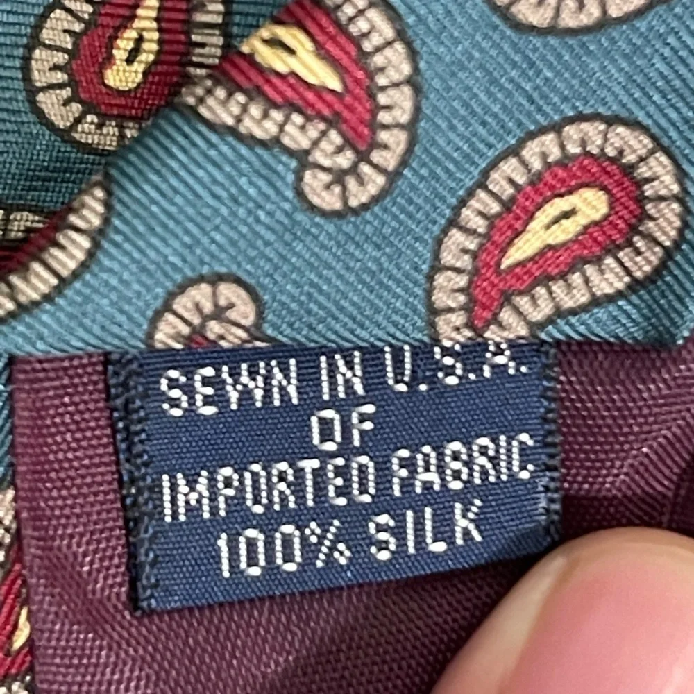 Fleur De Lid 100% Silk Tie